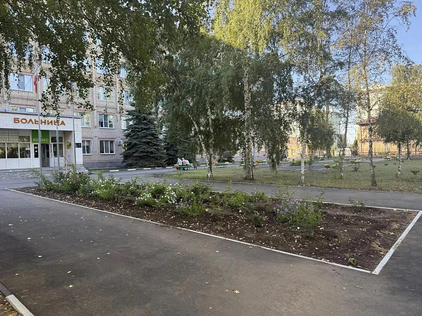 В Саратовской области отремонтировали территории 26 больниц